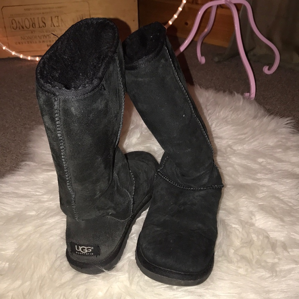 Black uggs